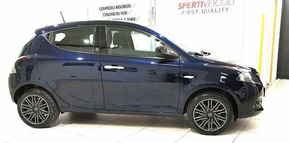 Lancia Ypsilon usata a Lecce (2)