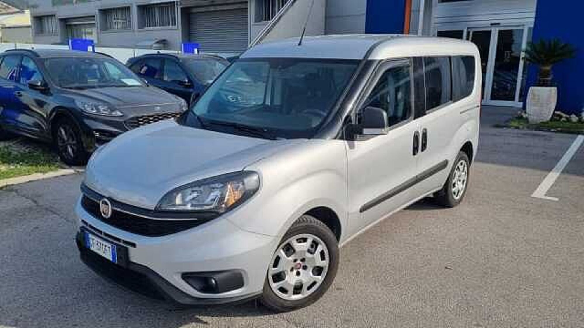 Fiat Dobl&ograve; 1.6 MJT 120CV PC Combi N1 del 2021 usata a Salerno