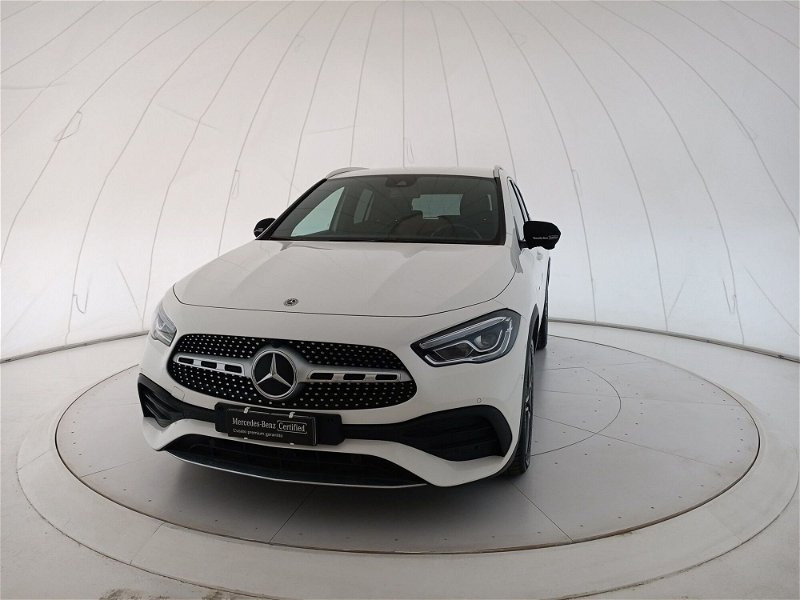 Mercedes-Benz GLA SUV 200 d Digital Edition auto del 2021 usata a Modugno