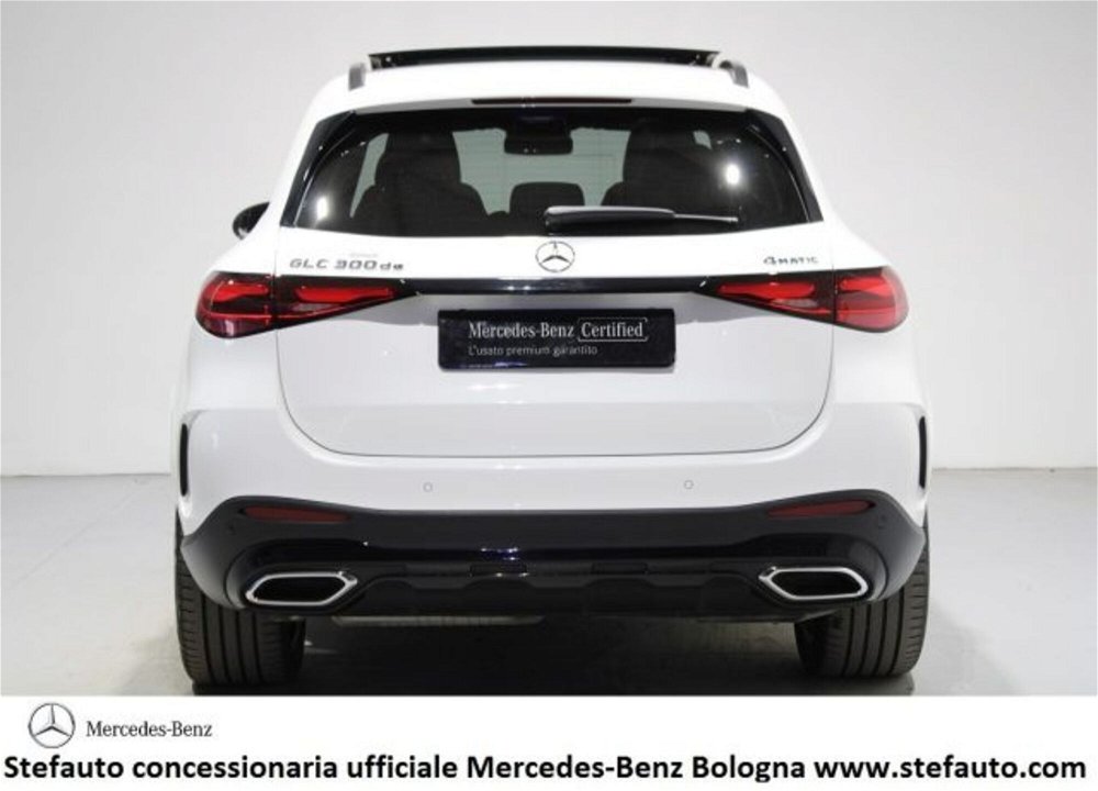 Mercedes-Benz GLC 300 de 4Matic Plug-in Hybrid AMG Premium Plus del 2023 usata a Castel Maggiore (4)