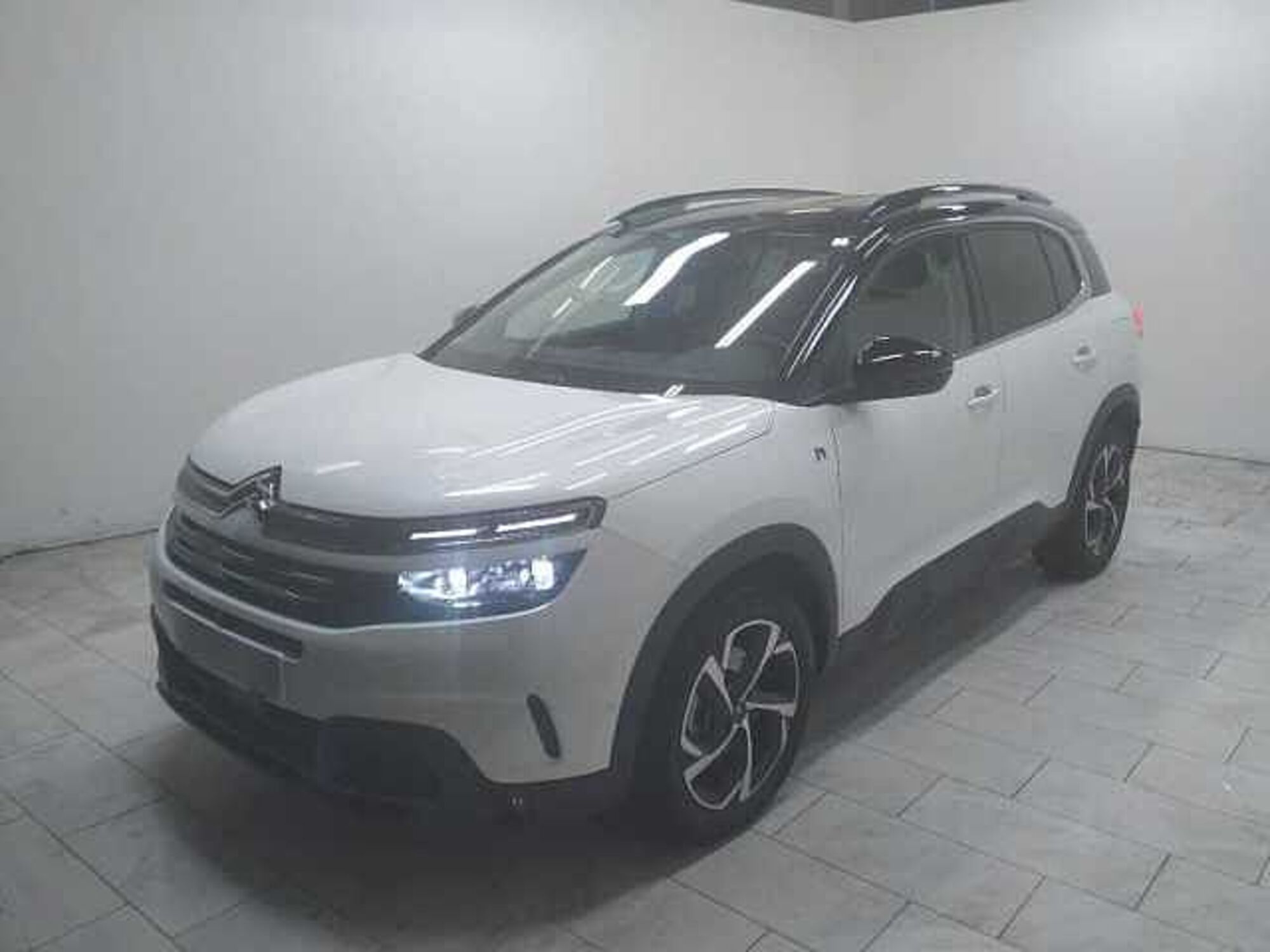 Citroen C5 Aircross Aircross Hybrid 225 E-EAT8 Shine  del 2020 usata a Cuneo