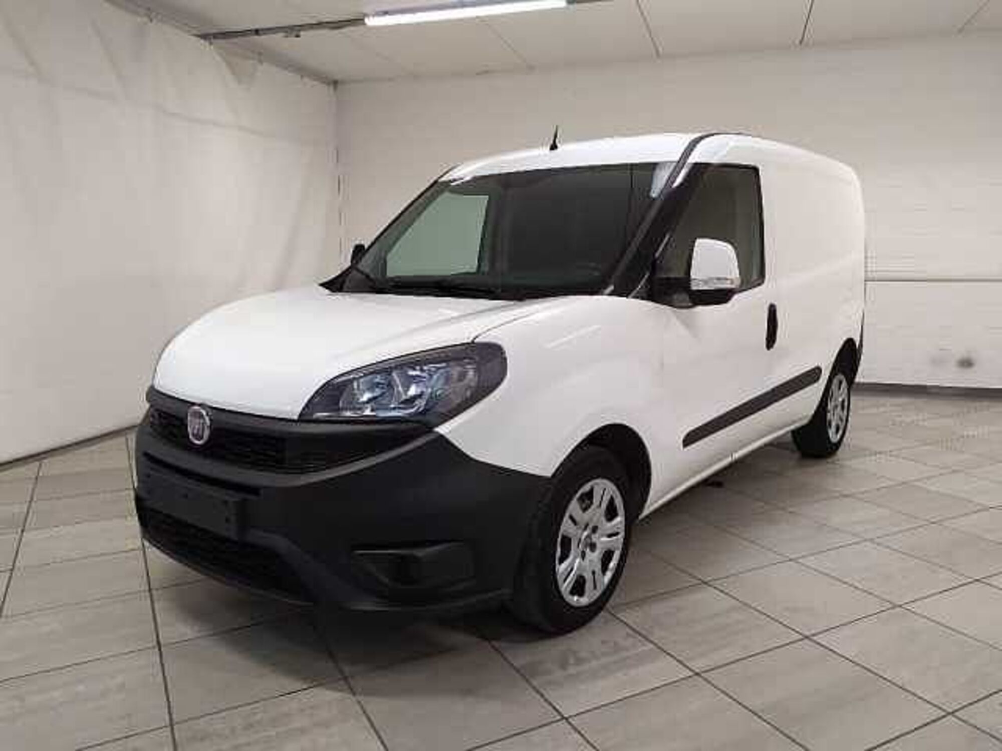 Fiat Dobl&ograve; Furgone 1.3 MJT PC-TN Cargo Lamierato SX  del 2018 usata a Cuneo