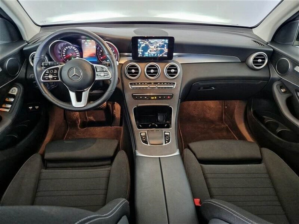 Mercedes-Benz GLC SUV 300 e 4Matic EQ-Power Business del 2020 usata a Salerno (3)