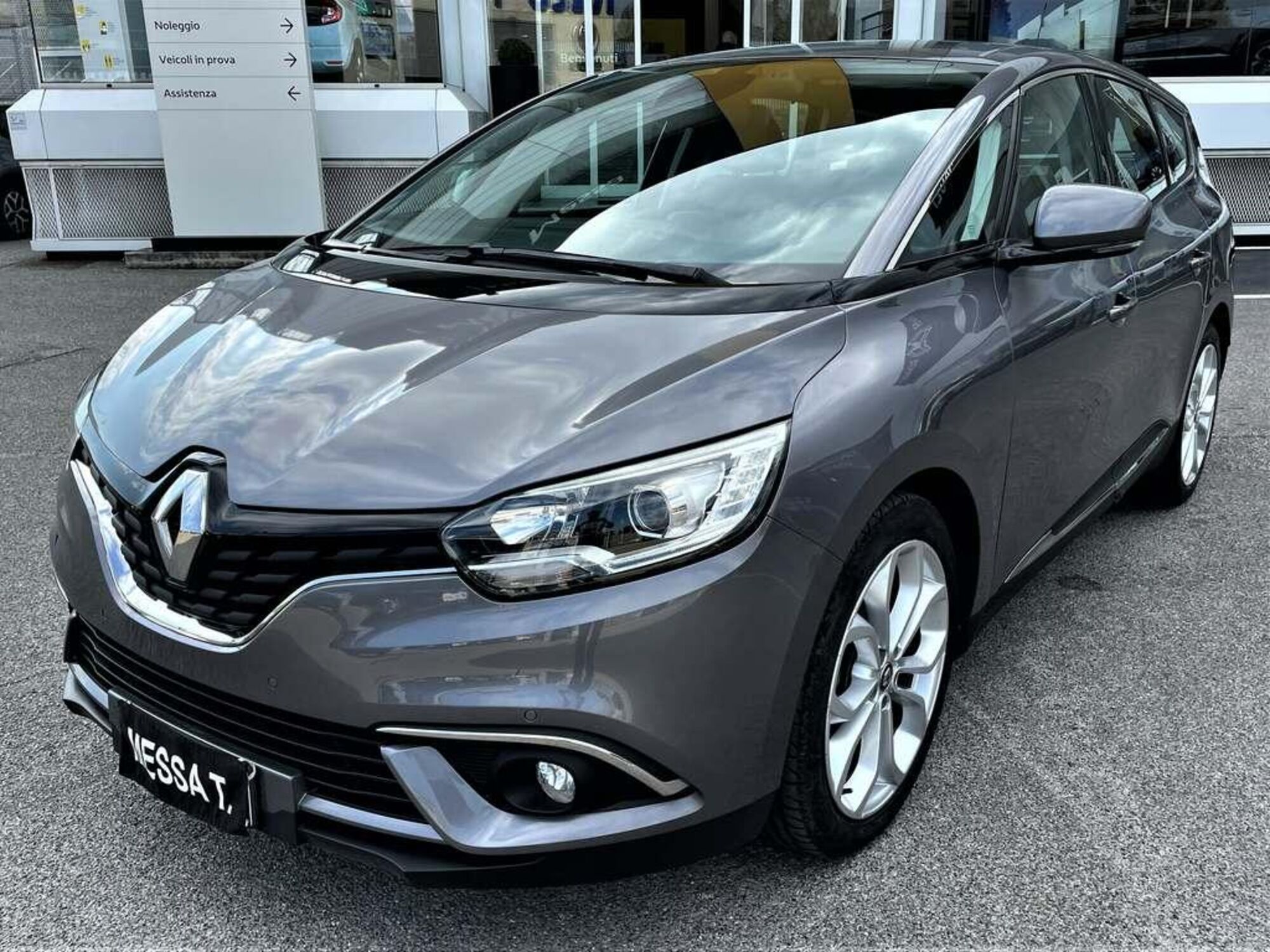 Renault Grand Sc&eacute;nic 1.7 blue dci Sport Edition 120cv del 2019 usata a Monza