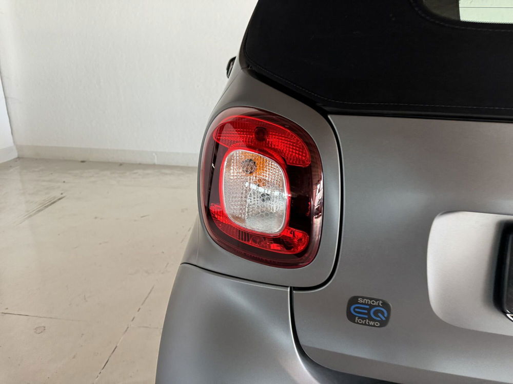 smart Fortwo Cabrio usata a Milano (11)