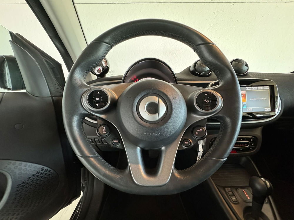 smart Fortwo Cabrio usata a Milano (18)