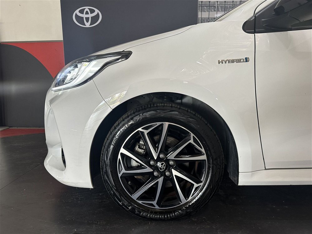 Toyota Yaris 1.5 Hybrid 5 porte Lounge del 2021 usata a Viterbo (3)