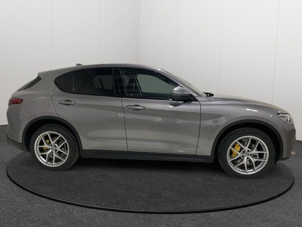 Alfa Romeo Stelvio usata a Caltanissetta (6)