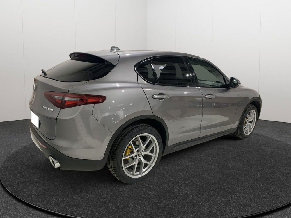 Alfa Romeo Stelvio usata a Caltanissetta (7)