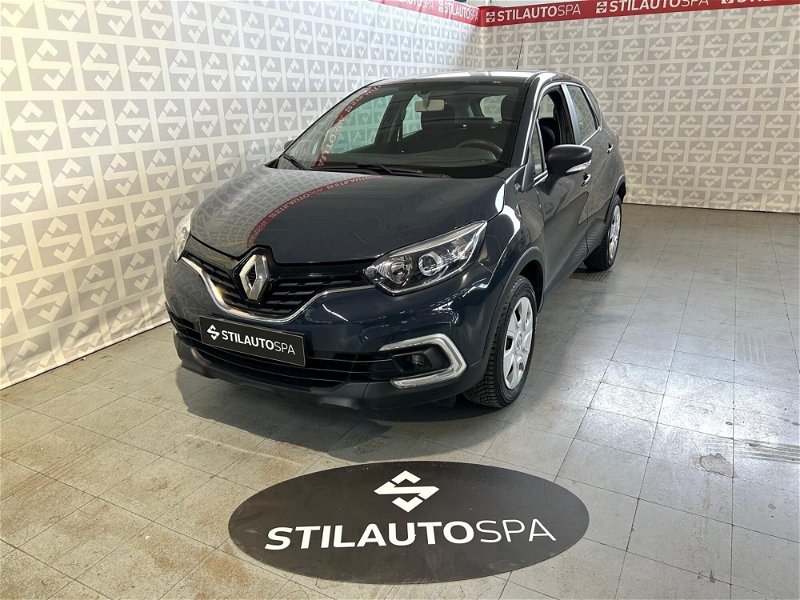 Renault Captur TCe 12V 90 CV Start&Stop Energy Life  del 2017 usata a Prato