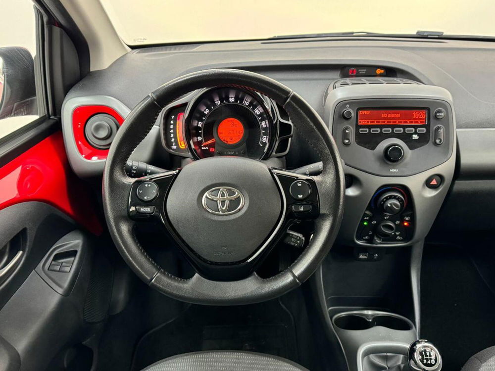 Toyota Aygo usata a Como (9)