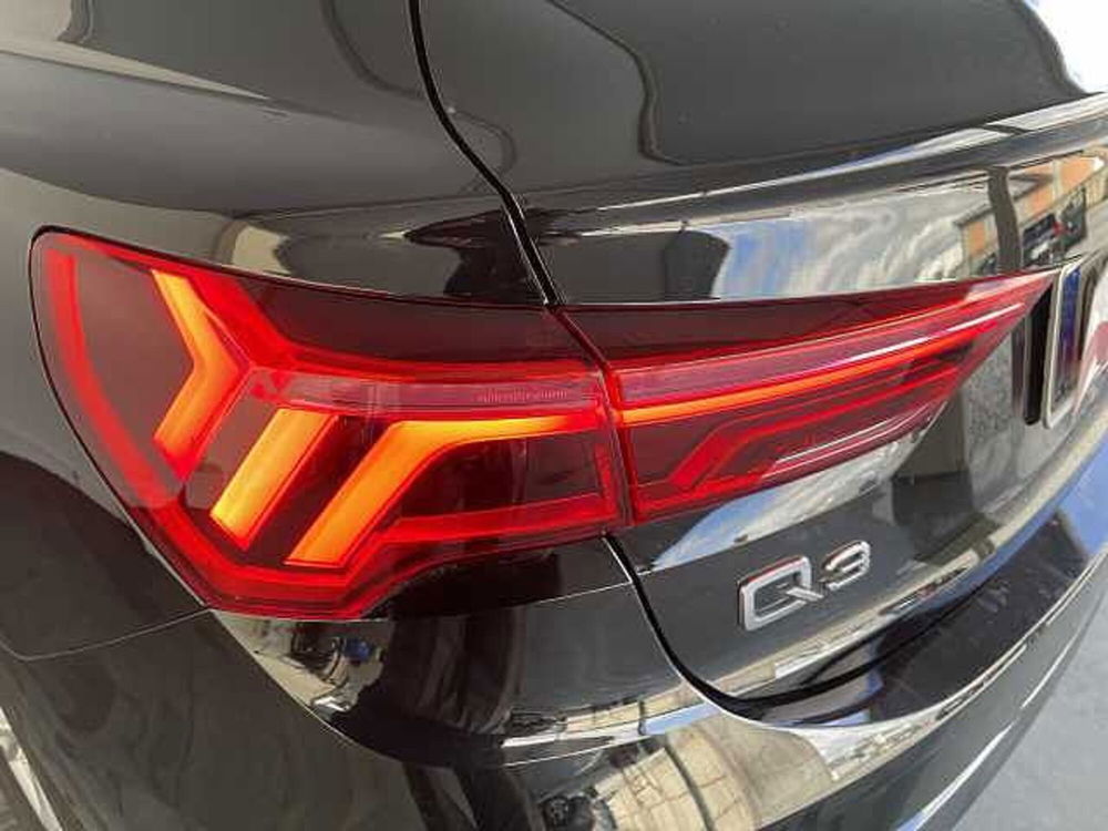 Audi Q3 Sportback usata a Lucca (8)