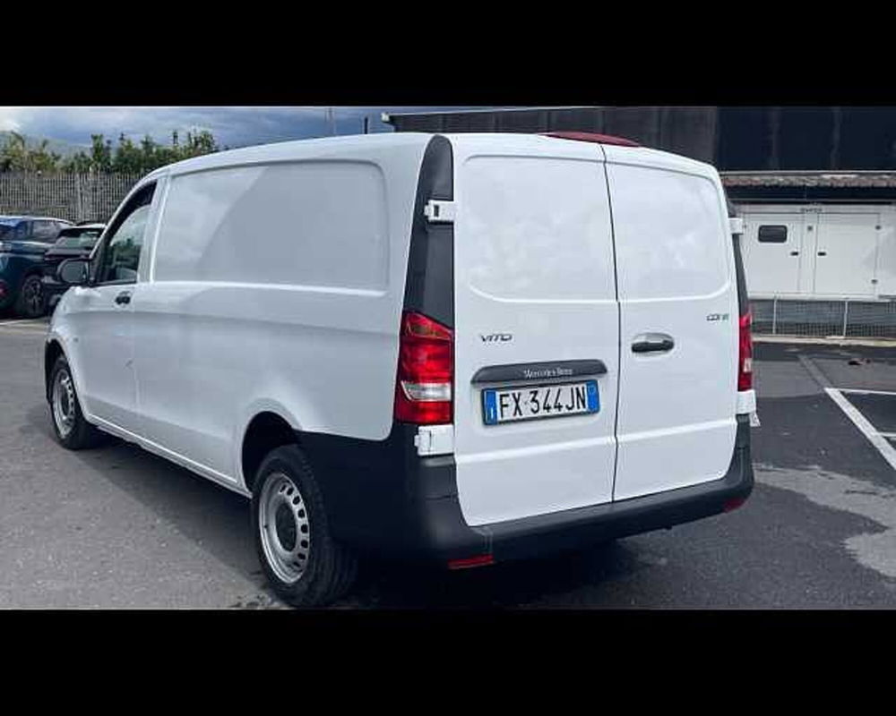 Mercedes-Benz Vito 1.6 111 CDI PC-SL Mixto Long  del 2019 usata a Pozzuoli (3)