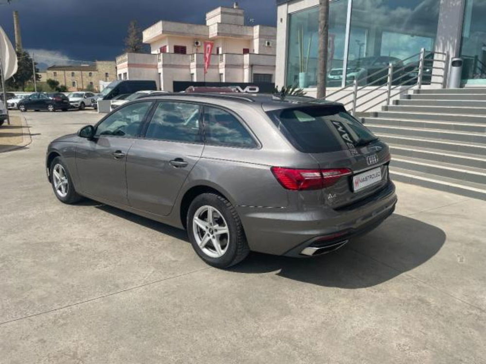 Audi A4 Avant usata a Lecce (14)