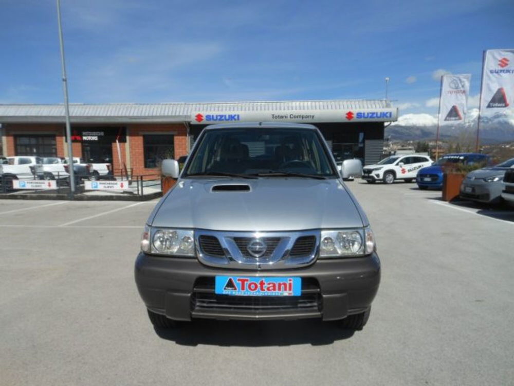 Nissan Terrano 3.0 DiT 3 porte Hard Top del 2003 usata a L'Aquila (2)