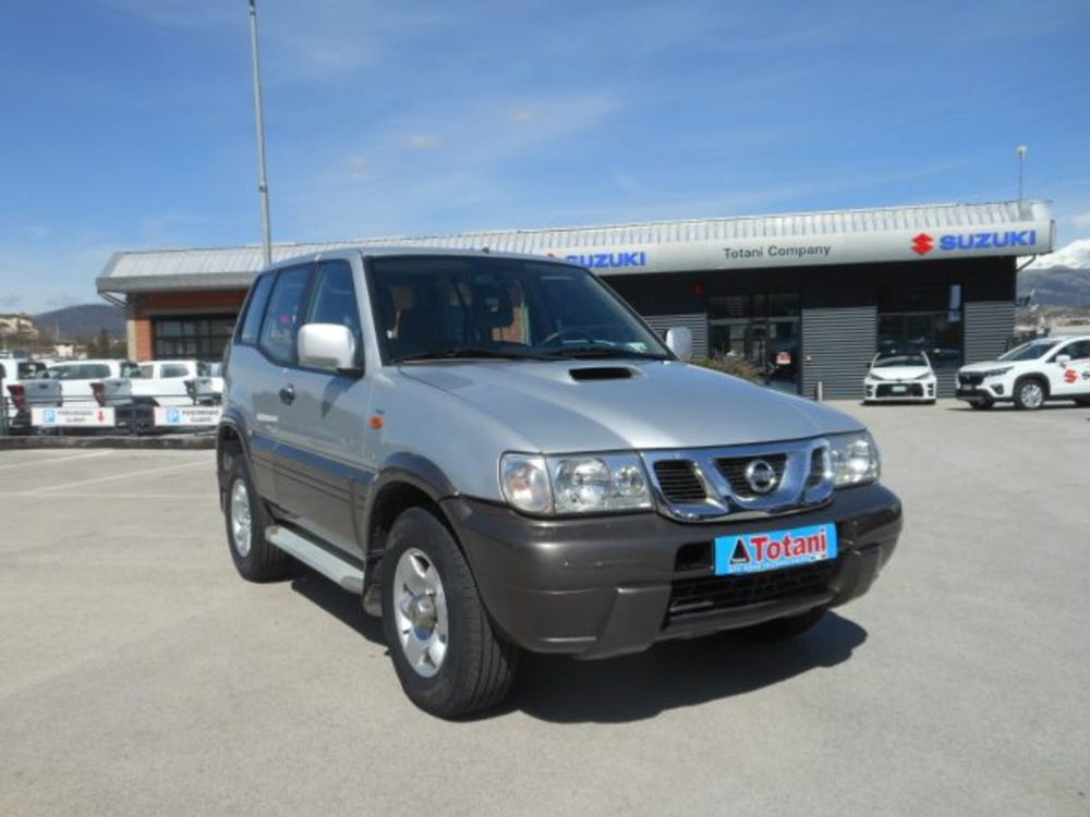 Nissan Terrano 3.0 DiT 3 porte Hard Top del 2003 usata a L'Aquila (3)