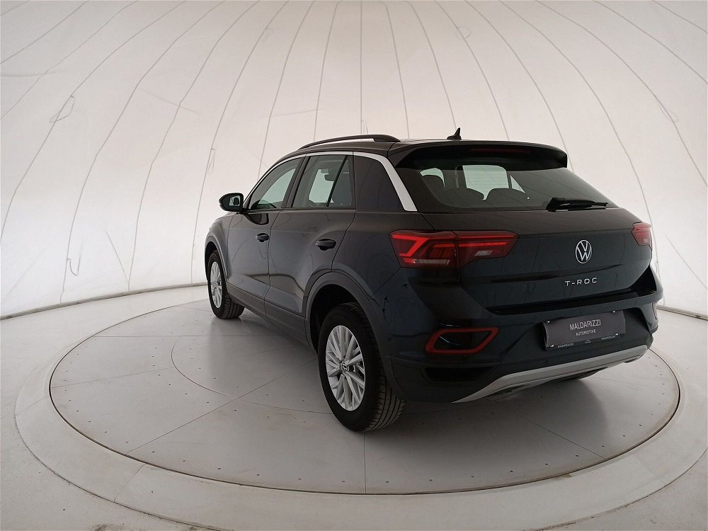 Volkswagen T-Roc 1.0 TSI Life del 2022 usata a Bari (4)