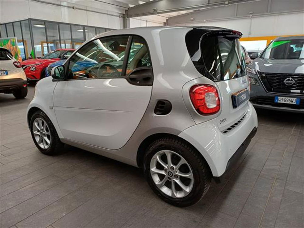 smart fortwo 70 1.0 Passion  del 2015 usata a Vaiano Cremasco (3)