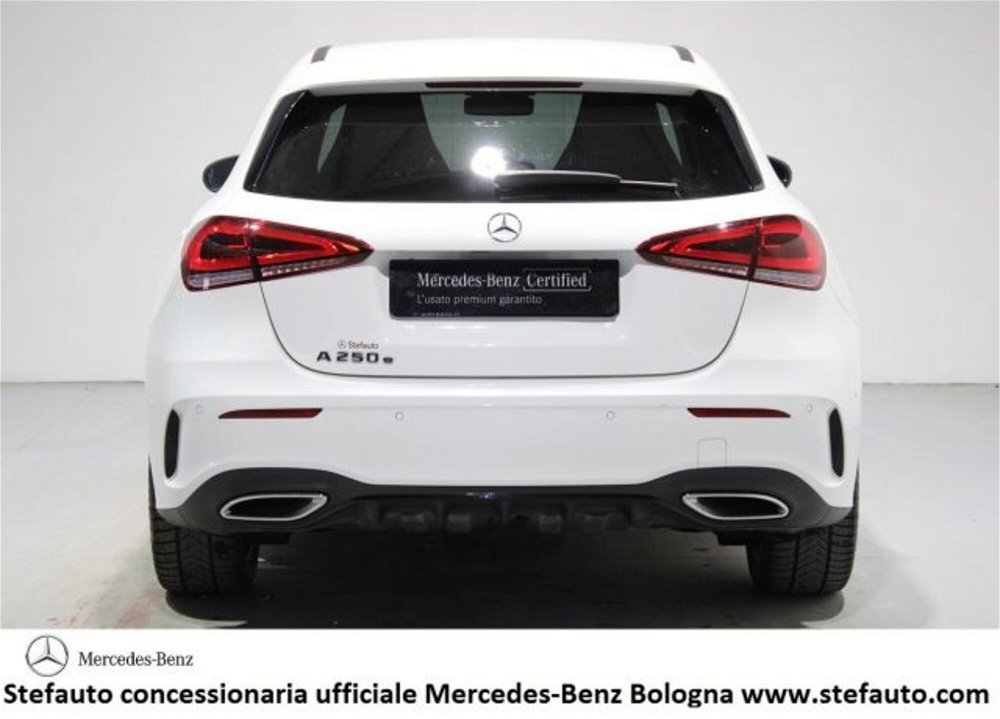 Mercedes-Benz Classe A Sedan 250 e Plug-in hybrid Automatica 4p. Premium del 2023 usata a Castel Maggiore (4)