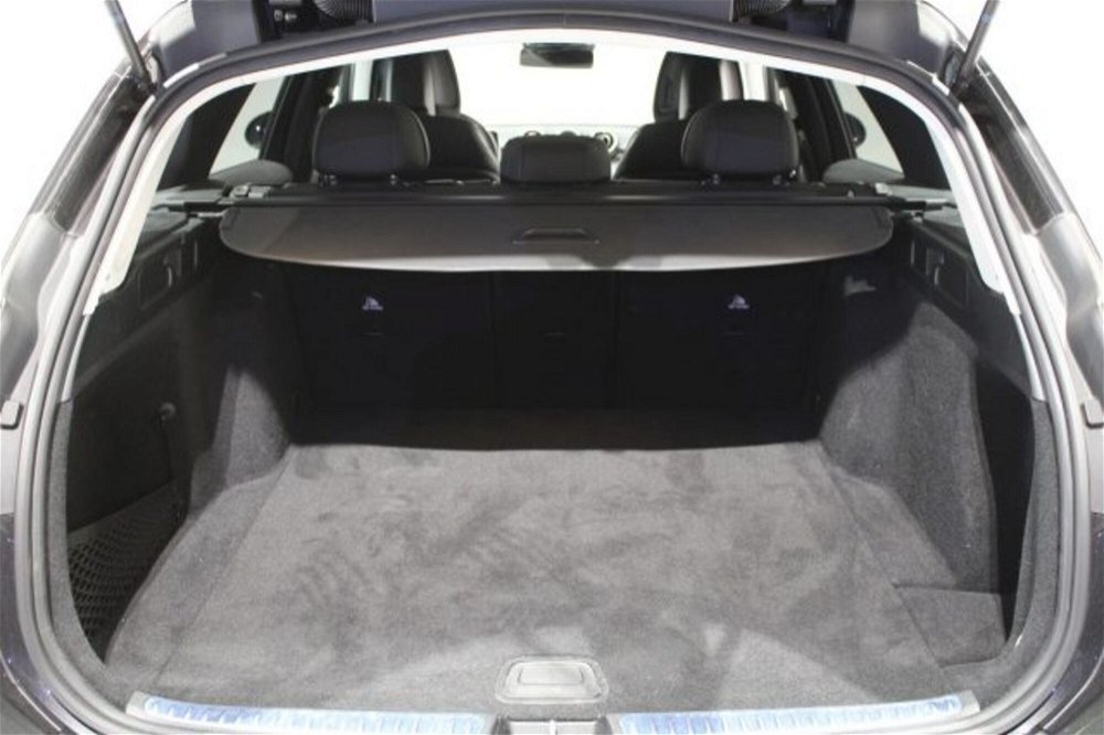 Mercedes-Benz Classe C Station Wagon 220 d Mild hybrid 4Matic Premium All-Terrain  del 2022 usata a Castel Maggiore (5)