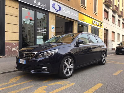 Peugeot 308 SW PureTech Turbo 130 S&amp;S Active  del 2020 usata a Milano