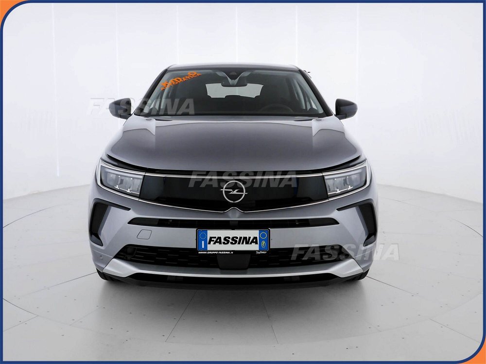 Opel Grandland 1.2 Turbo 12V 130 CV aut. Business Elegance  nuova a Milano (2)
