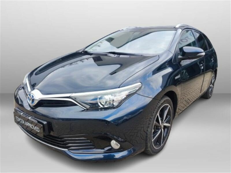 Toyota Auris Station Wagon 1.8 Hybrid Active Eco del 2016 usata a Civate