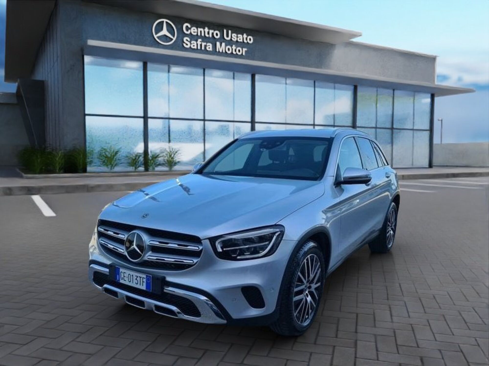 Mercedes-Benz GLC SUV 220 d 4Matic Sport  del 2021 usata a Rende