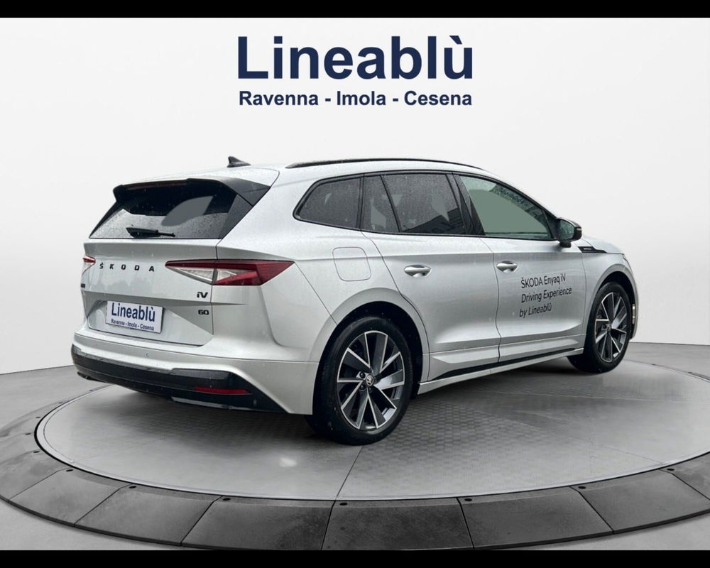 Skoda Enyaq iV 60 SportLine  nuova a Ravenna (5)