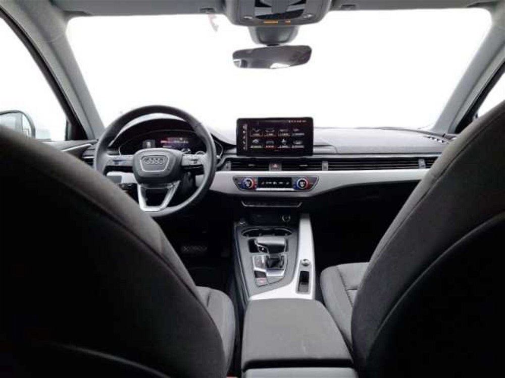Audi A4 Avant 35 2.0 tdi mhev Business Advanced 163cv s-tronic del 2022 usata a Pistoia (2)
