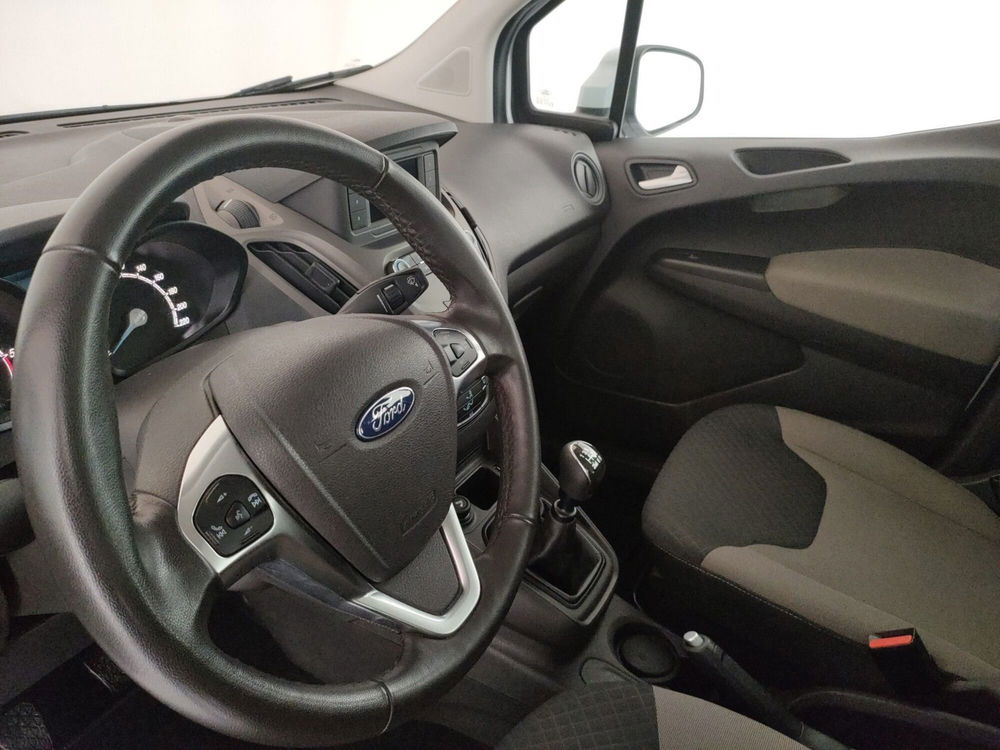 Ford Tourneo Courier usata a Roma (11)