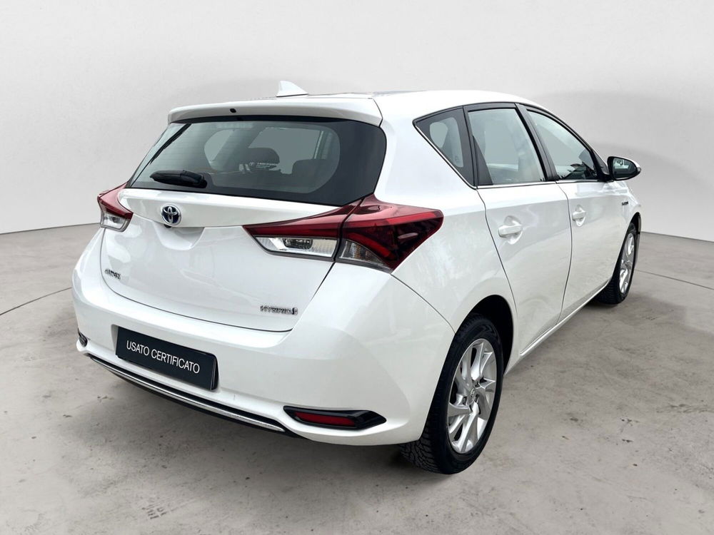 Toyota Auris usata a Bari (2)