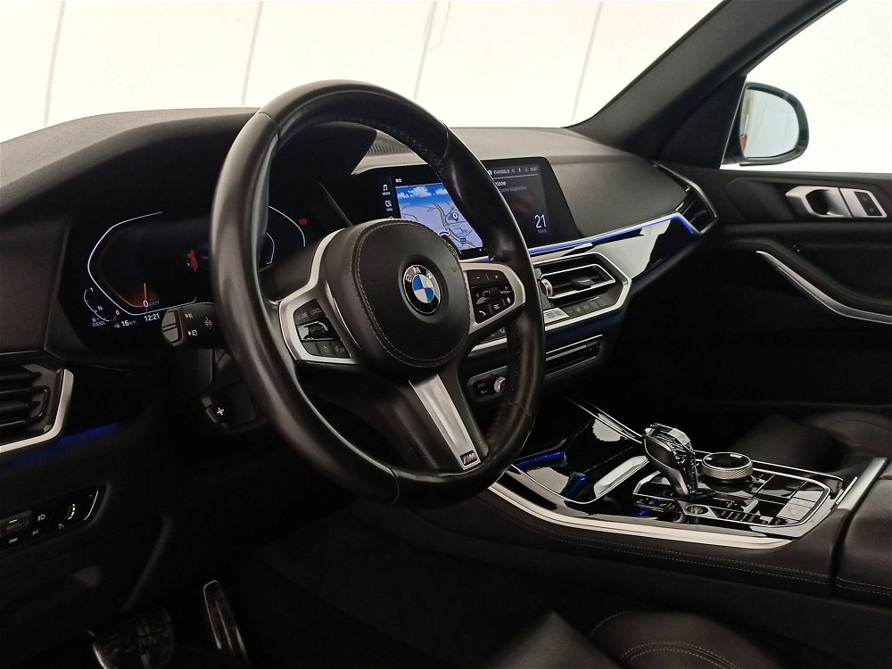 BMW X5 xDrive30d Msport del 2019 usata a Bari (5)