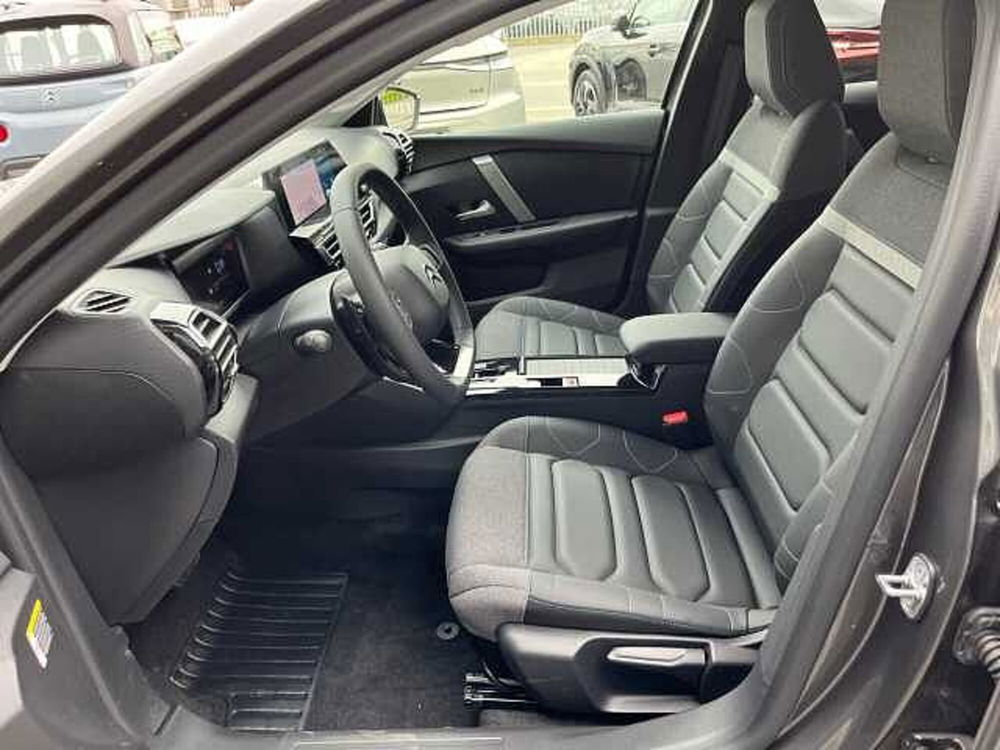 Citroen C5 X nuova a Milano (8)