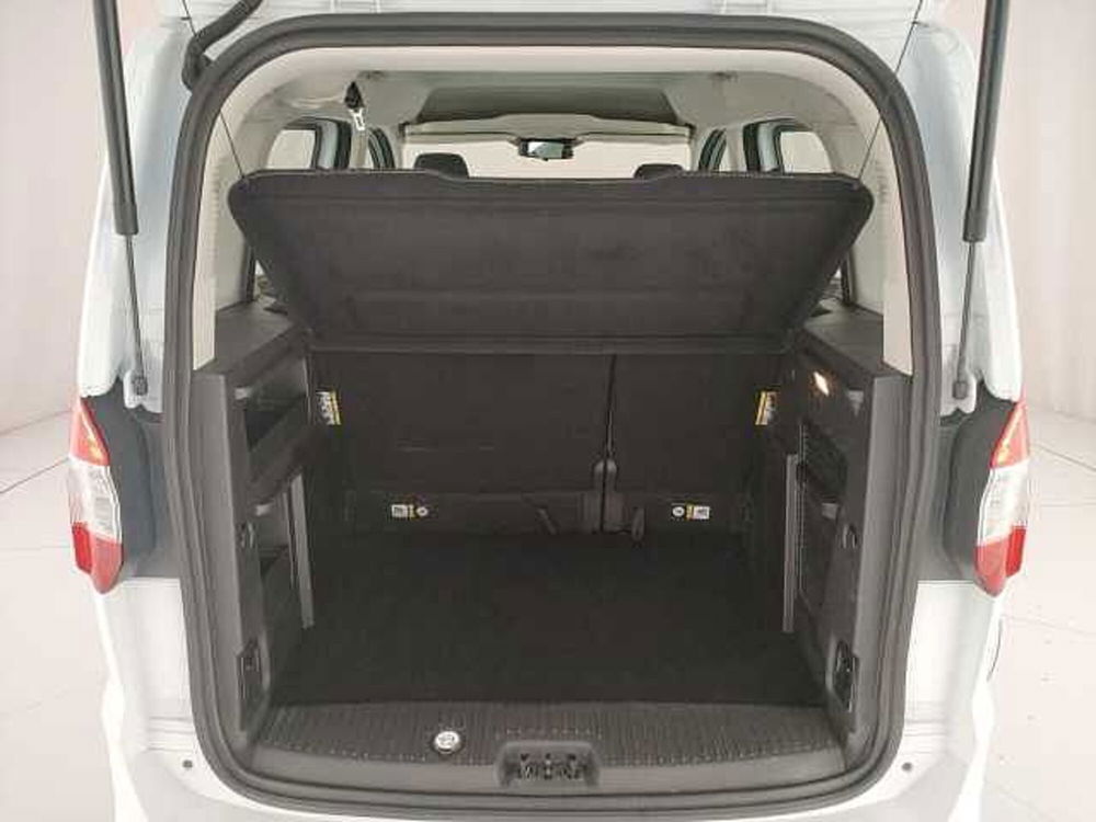 Ford Tourneo Courier usata a Roma (10)