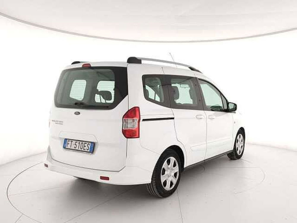 Ford Tourneo Courier usata a Roma (2)