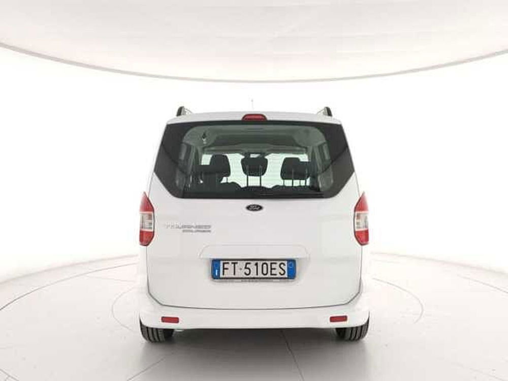 Ford Tourneo Courier usata a Roma (4)