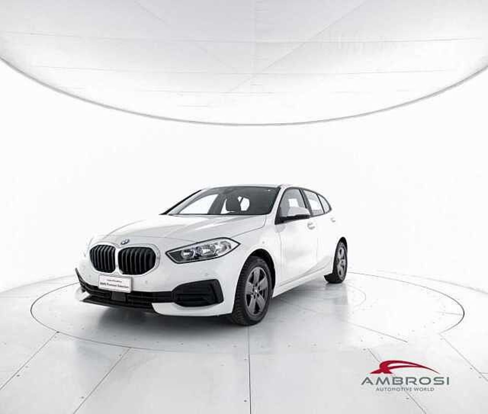 BMW Serie 1 116d 2.0 116CV cat 5 porte Attiva DPF del 2020 usata a Viterbo