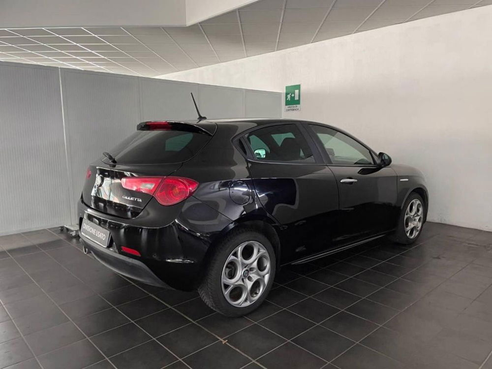 Alfa Romeo Giulietta 1.6 JTDm TCT 120 CV Sport  del 2018 usata a Torino (3)