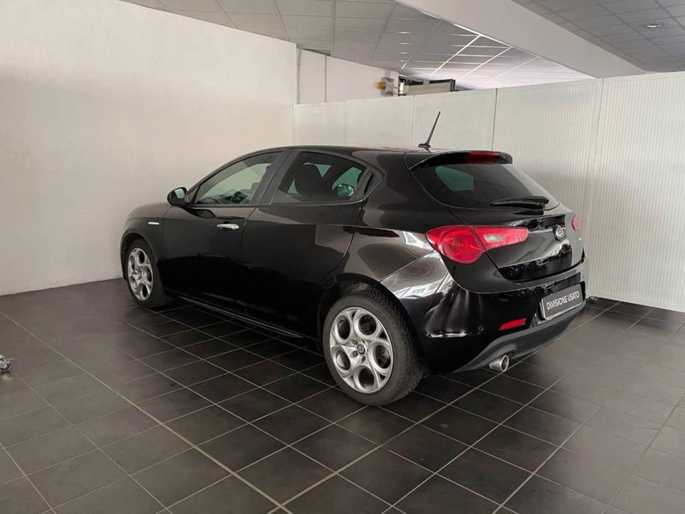 Alfa Romeo Giulietta 1.6 JTDm TCT 120 CV Sport  del 2018 usata a Torino (4)