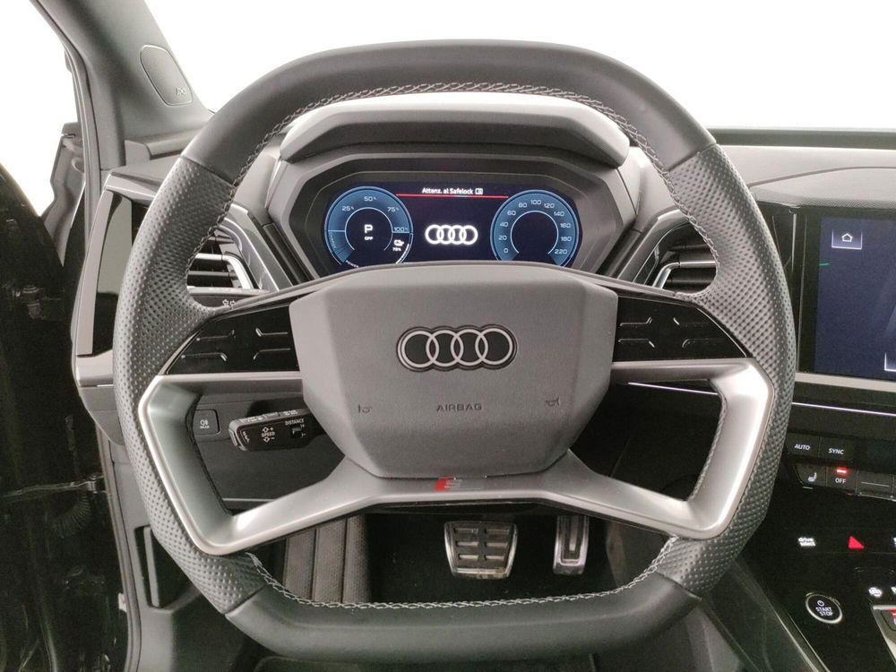 Audi Q4 Sportback usata a Napoli (13)