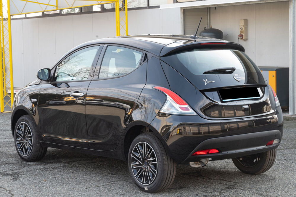 Lancia Ypsilon nuova a Torino (6)