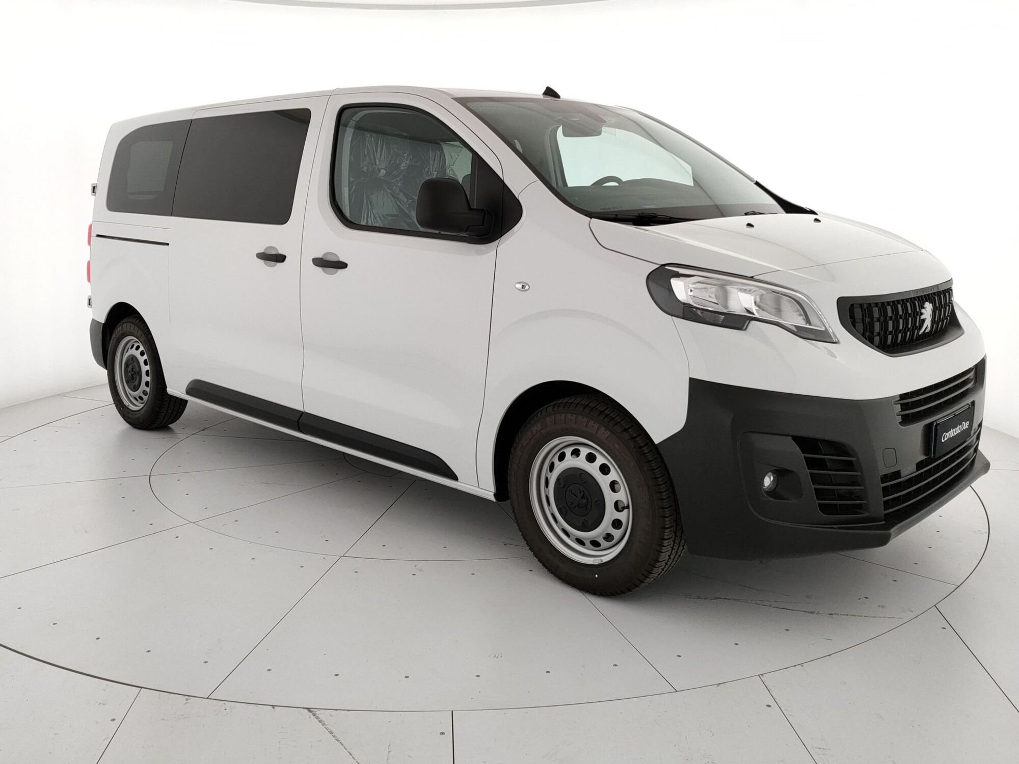 Peugeot Expert Furgone BlueHDi 140 S&amp;S PL-TN Combi Standard  nuova a Teverola