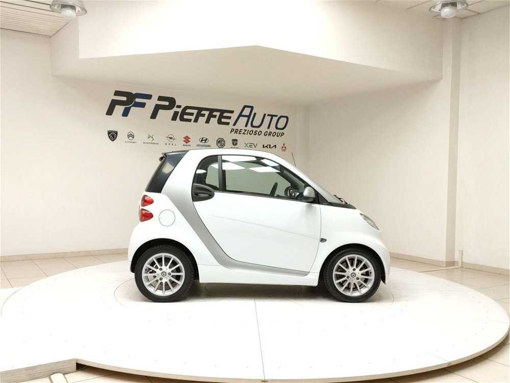 smart Fortwo 1000 52 kW MHD coupé pure  del 2012 usata a Teramo (5)