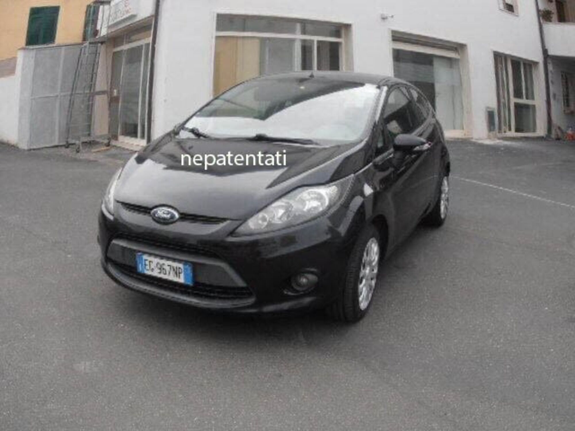 Ford Fiesta 1.4 TDCi 70CV 3 porte Titanium del 2011 usata a San Vincenzo