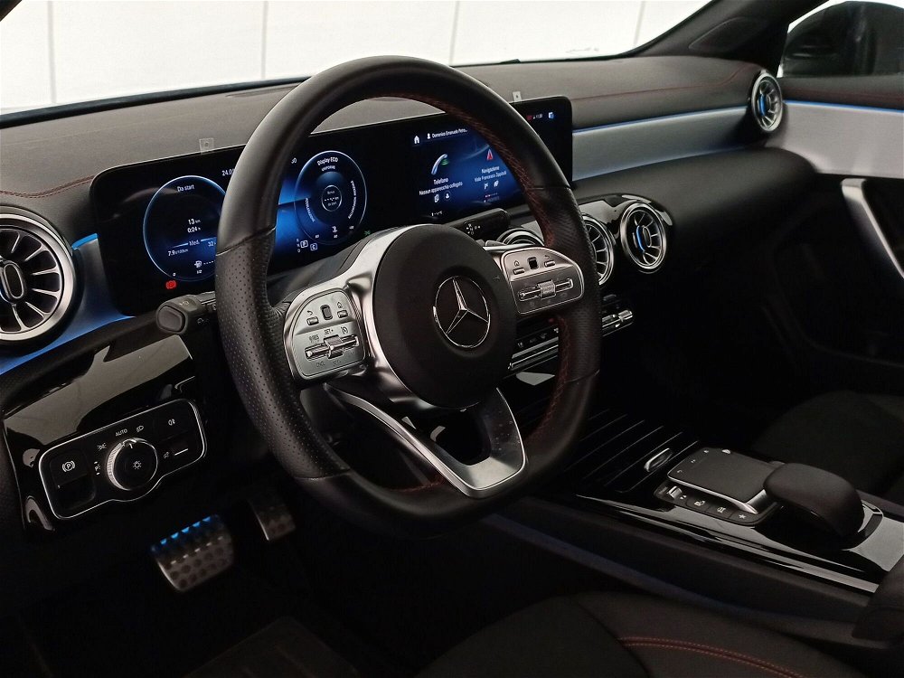 Mercedes-Benz CLA Shooting Brake 200 d Automatic Shooting Brake Premium del 2021 usata a Modugno (5)