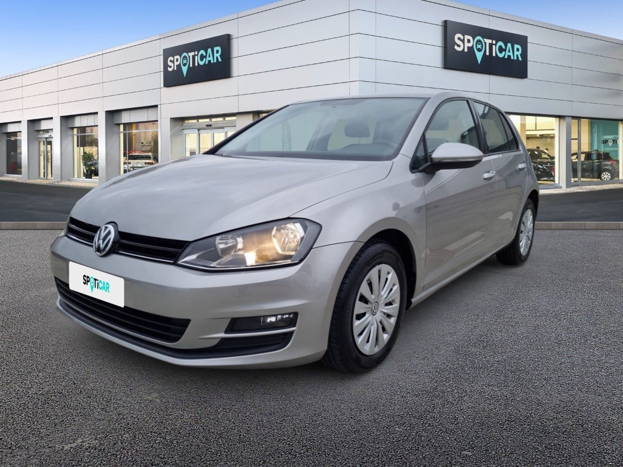 Volkswagen Golf 1.2 TSI 85 CV 5p. Trendline BlueMotion Technology  del 2016 usata a Silvi