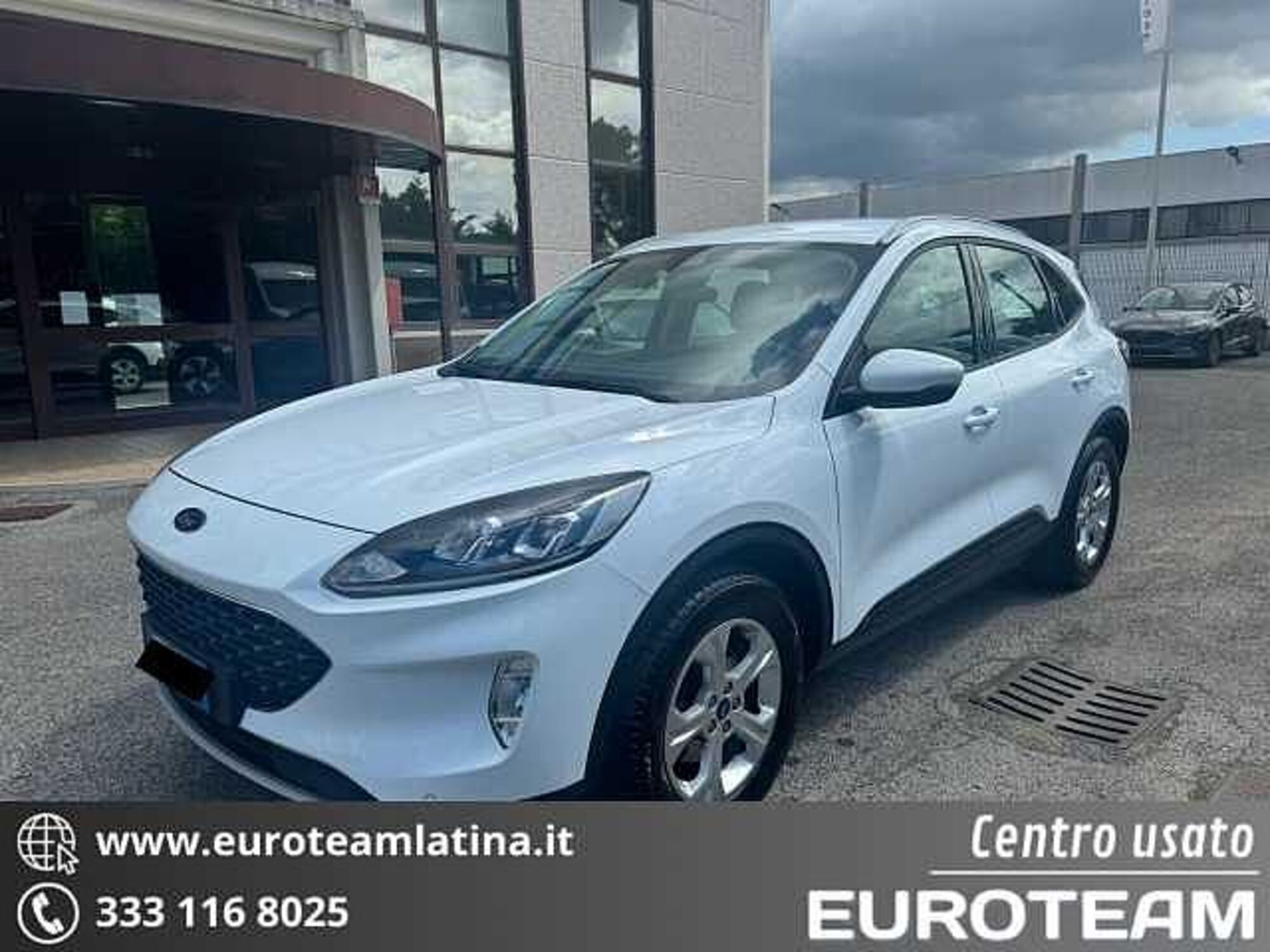 Ford Kuga 1.5 EcoBlue 120 CV 2WD Titanium  del 2021 usata a Latina