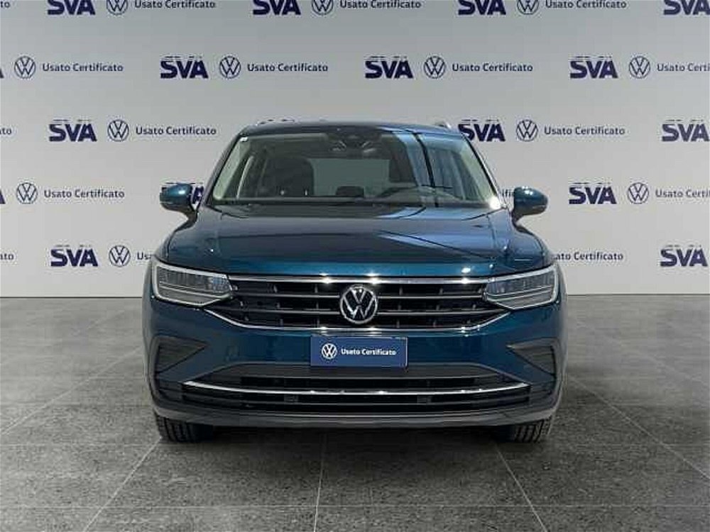 Volkswagen Tiguan 2.0 TDI SCR Life del 2021 usata a Ravenna (2)