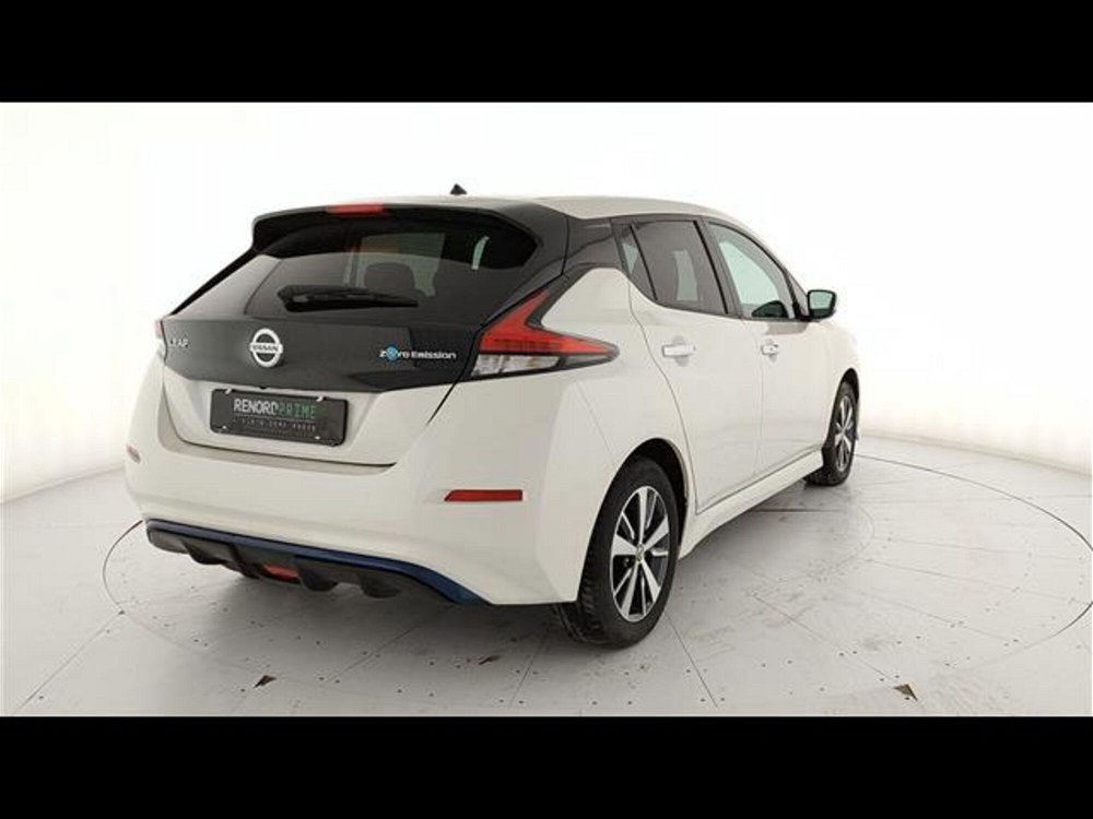 Nissan Leaf 40kWh Acenta 150cv del 2022 usata a Sesto San Giovanni (5)